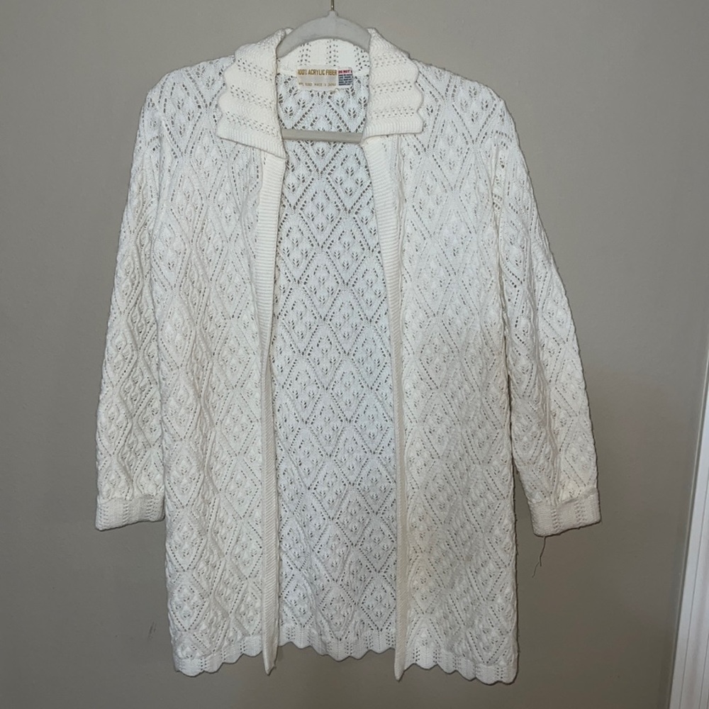Vintage ivory long collared cardigan sweater size small